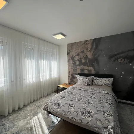 Haus Pia Executive Apartments FDH Exterior foto